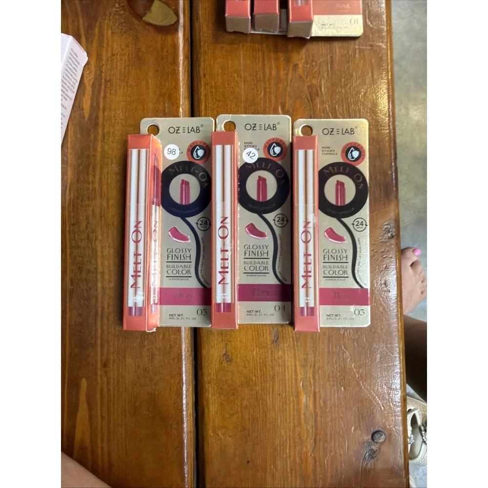 OZ LAB Melt-On Dewy Lip Balm‎ Glossy Finish Buildable Color Waterproof 4 Shades